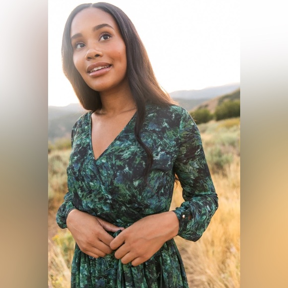 Ivy City Laney Green Watercolor Tiered Bishop Sleeve Maxi Sundress Size XXS - Picture 6 of 16